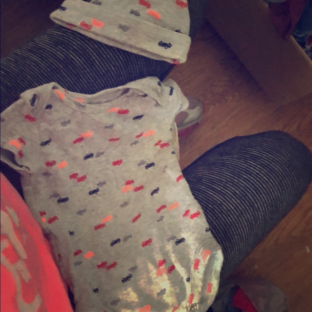 Newborn shirt and hat set
